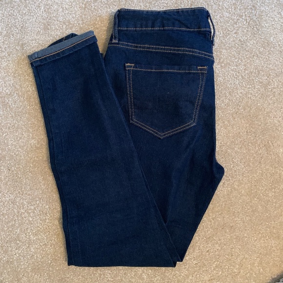 HOST PICK! Old Navy Super Skinny Jeans - Picture 4 of 7